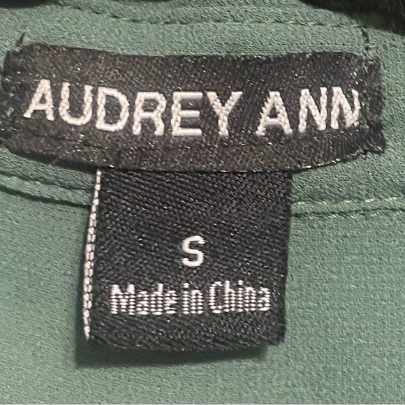 Sheer army green top - Picture 7 of 8